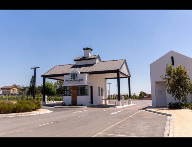 3 BEDROOM HOUSE FOR SALE IN PAARL VALLEIJ LIFESTYLE ESTATE